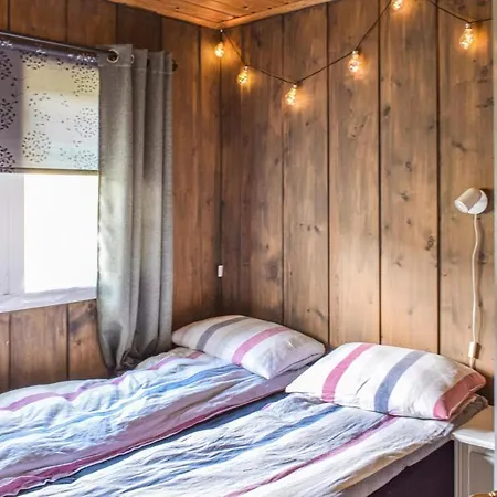 Vakantiehuis Nice In Ostre Gausdal With Wifi And 3 Bedrooms Svingvoll